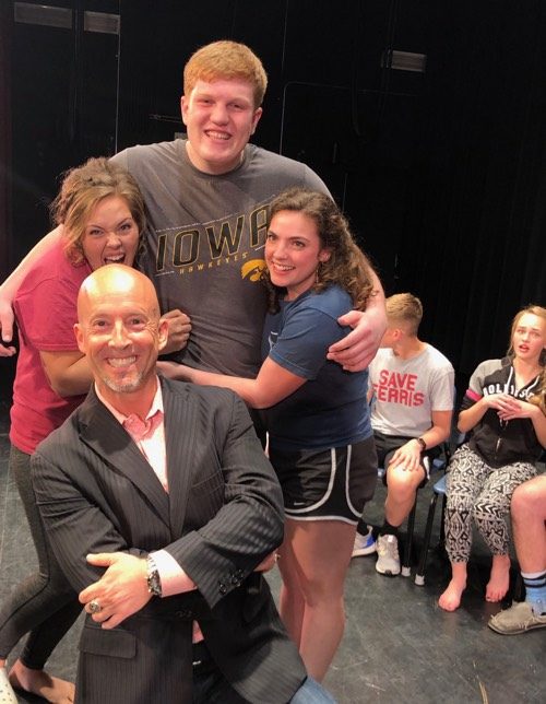 Post Prom Party Hypnotist Erick Känd with hypnotized celebrities!
