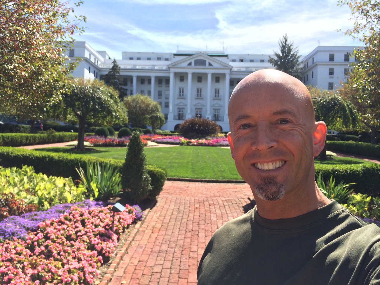 Hypnotist Comedian Delivers at The Greenbrier Resort
